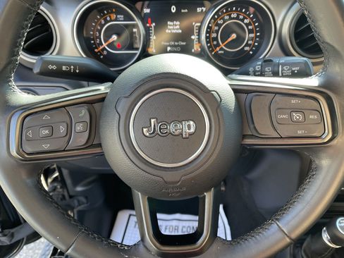 Used 2018 Jeep Wrangler Unlimited Sport S AWD/4WD image 16