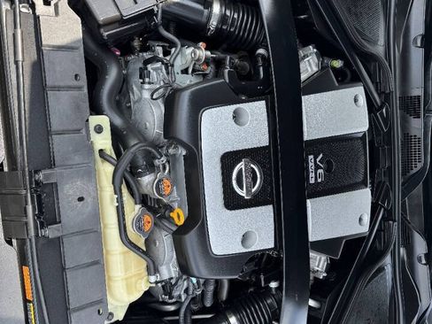 Used 2015 Nissan 370Z Touring RWD image 23