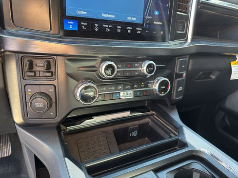 Used 2025 Ford F250 Lariat AWD/4WD image 13