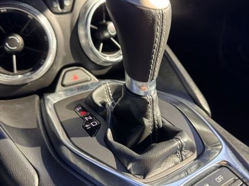 Used 2024 Chevrolet Camaro LT w/ Technology Package image 15