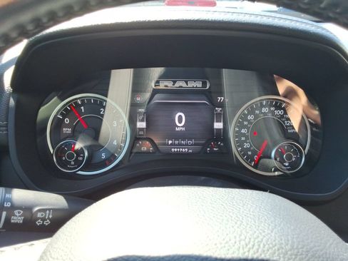 Used 2022 RAM 1500 Laramie AWD/4WD image 28