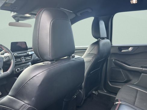 Used 2024 Ford Escape ST-Line image 9