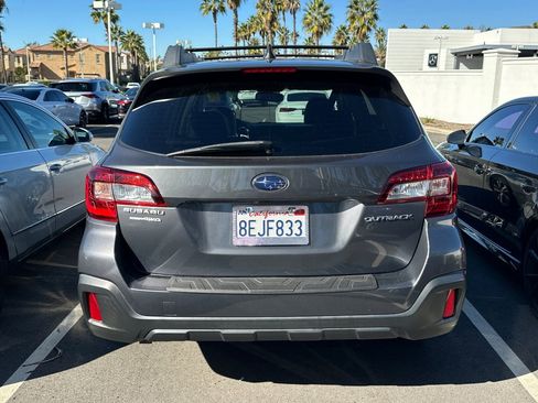 Used 2018 Subaru Outback 2.5i Limited w/ Popular Package #2 image 6