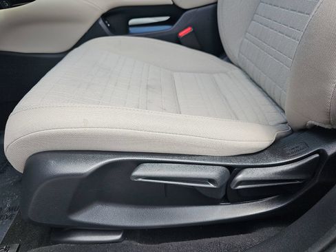 Certified 2025 Honda HR-V LX image 27