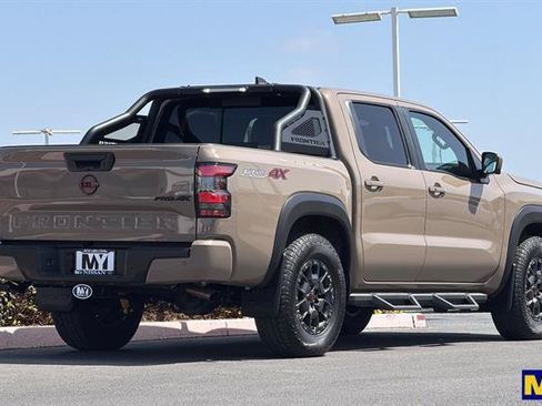 Used 2024 Nissan Frontier PRO-4X w/ Pro Premium Package AWD/4WD image 4