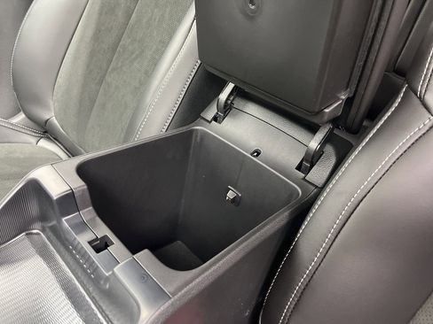 New 2025 Jeep Grand Cherokee Altitude image 19