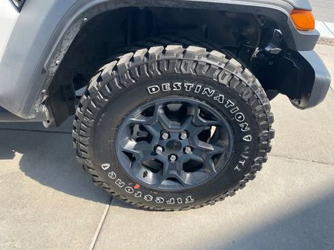 Used 2023 Jeep Wrangler Unlimited w/ Cold Weather Group AWD/4WD image 20