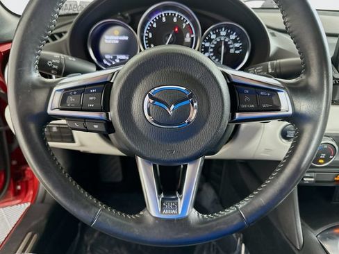 Used 2021 MAZDA MX-5 Miata RF Grand Touring RWD image 12