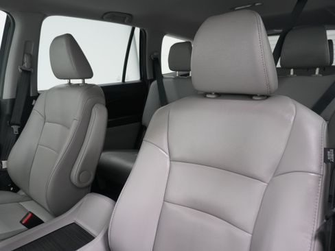 Used 2017 Honda Pilot EX-L image 11