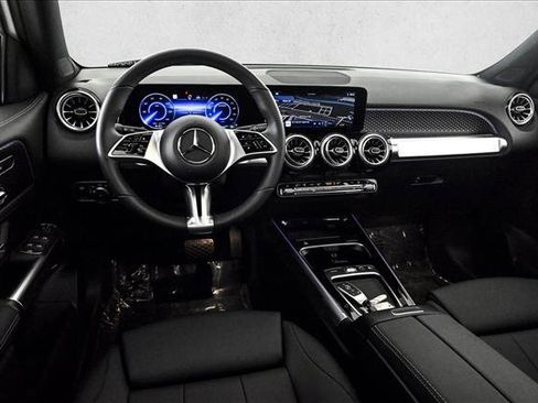 Certified 2025 Mercedes-Benz EQB 300 4MATIC image 11