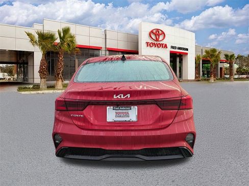 Used 2023 Kia Forte LXS image 5