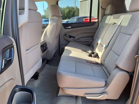 Used 2016 GMC Yukon XL SLE w/ Convenience Package RWD image 12