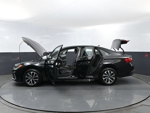 Used 2025 Volkswagen Jetta S FWD image 30