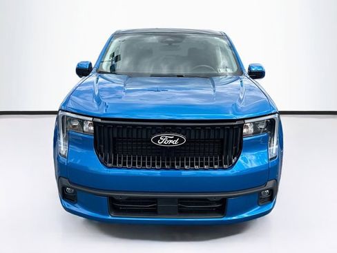 Used 2025 Ford Maverick Lobo AWD/4WD image 3