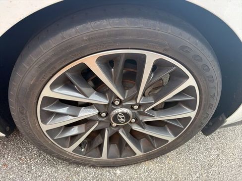 Used 2020 Hyundai Sonata Limited w/ Preferred Accessory Package image 20