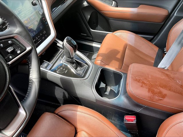 Used 2020 Subaru Outback Touring XT AWD/4WD image 15