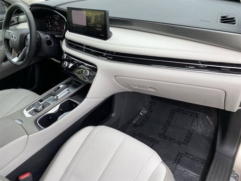 Certified 2026 INFINITI QX60 Luxe w/ Family Package image 8