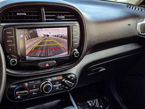 Used 2024 Kia Soul LX w/ Option Group 015 image 18