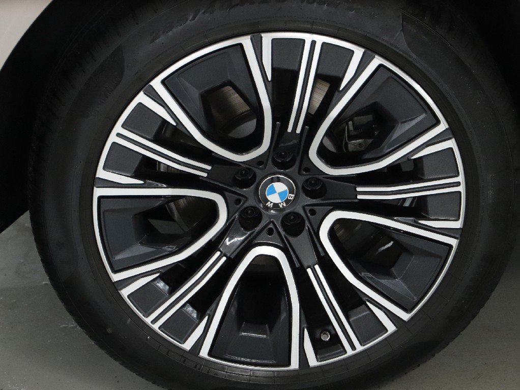 Used 2026 BMW X3 xDrive30i w/ Convenience Package AWD/4WD image 14