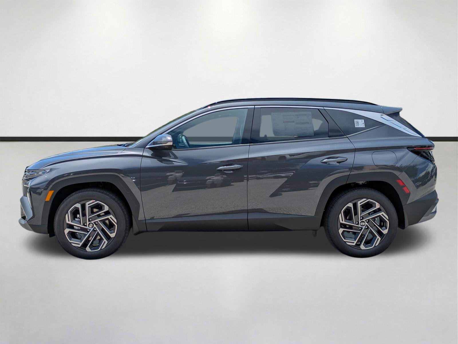 New 2026 Hyundai Tucson Limited w/ Tow & Go Package FWD image 8