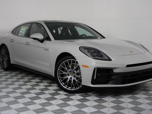 New 2026 Porsche Panamera 4 image 9