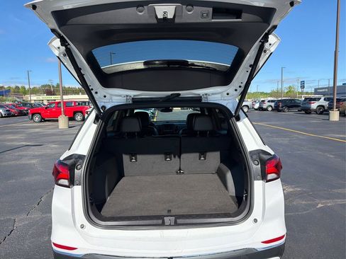 Used 2023 Chevrolet Equinox RS AWD/4WD image 21