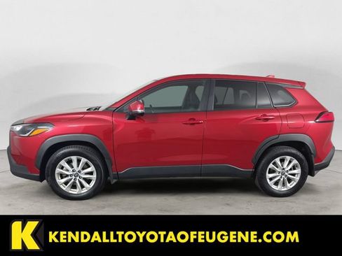 Used 2024 Toyota Corolla Cross LE AWD/4WD image 8