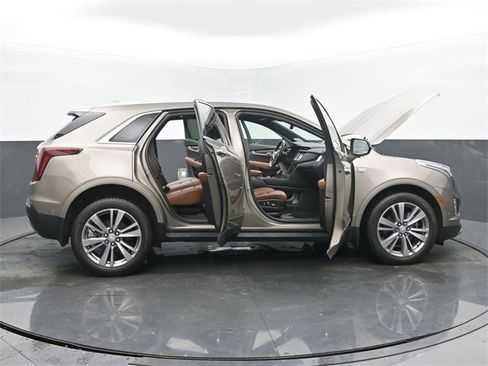 Certified 2023 Cadillac XT5 Premium Luxury w/ Technology Package image 57
