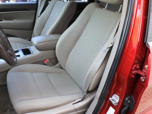 Used 2011 Jeep Grand Cherokee Laredo image 11