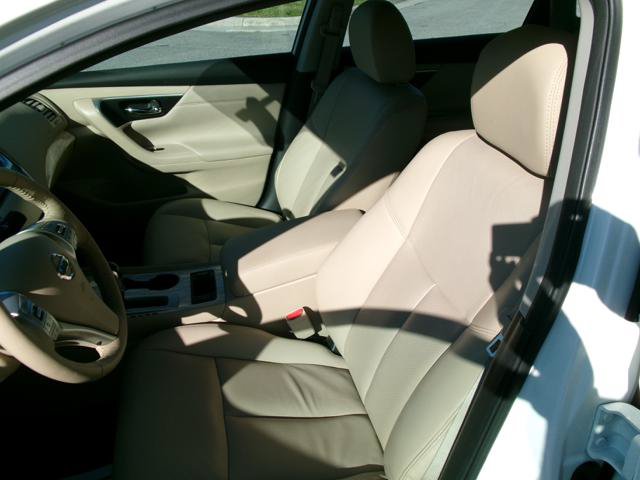 Used 2016 Nissan Altima 2.5 SL w/ 2.5 Technology Package FWD image 9