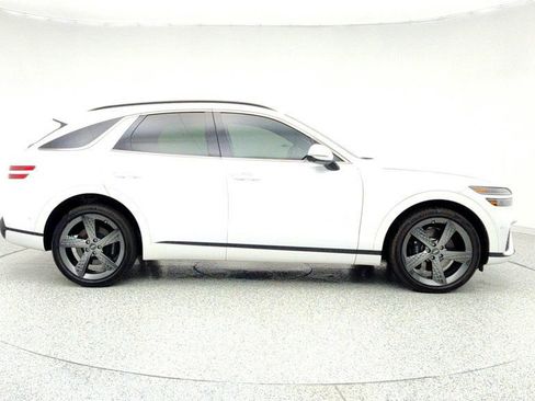 Used 2024 Genesis GV70 3.5T Sport w/ Sport Advanced Package image 4