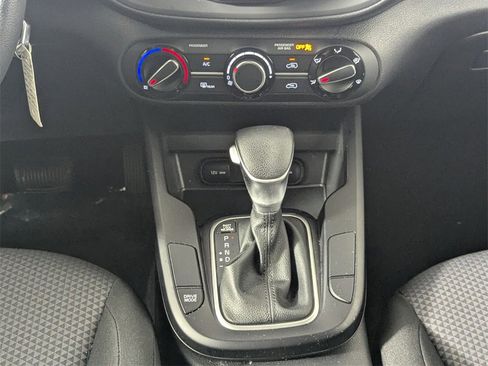 Used 2023 Kia Soul LX image 20