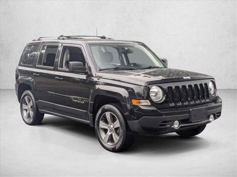 Used 2017 Jeep Patriot High Altitude AWD/4WD image 3