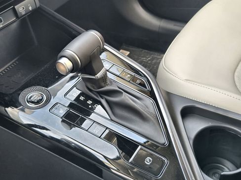 New 2026 Kia Niro EX FWD image 33
