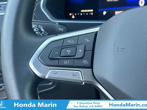 Used 2022 Volkswagen Tiguan SE image 28