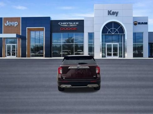 Used 2020 Ford Explorer XLT w/ Equipment Group 202A image 4