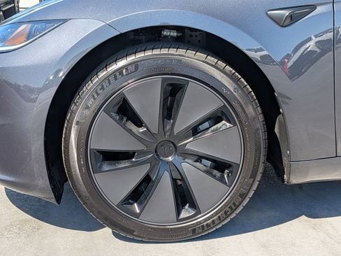 Used 2025 Tesla Model 3 Long Range RWD image 22