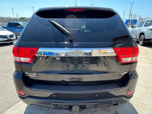 Used 2012 Jeep Grand Cherokee Laredo AWD/4WD image 6