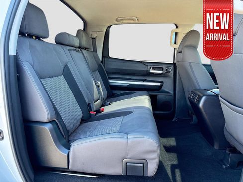 Used 2017 Toyota Tundra SR5 w/ SR5 Upgrade Package image 27