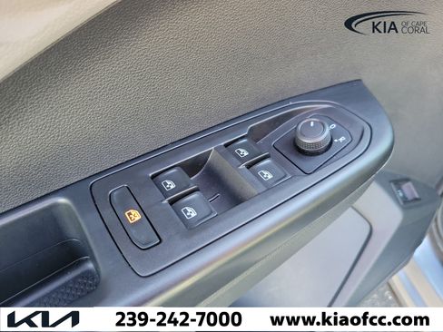 Used 2023 Volkswagen Taos S FWD image 20