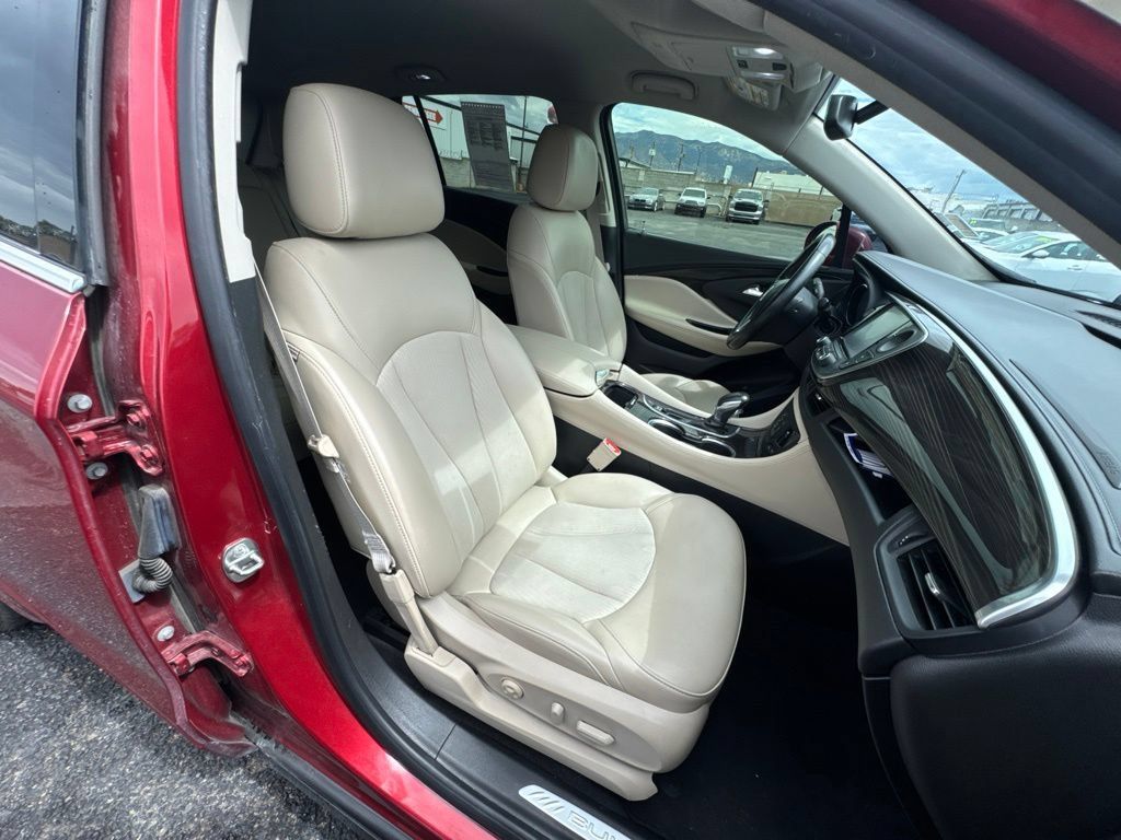 Used 2019 Buick Envision Preferred w/ LPO, Cargo Package FWD image 25