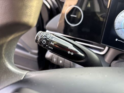 Used 2024 Hyundai Elantra SEL image 24