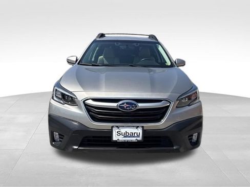 Used 2020 Subaru Outback Premium AWD/4WD image 2