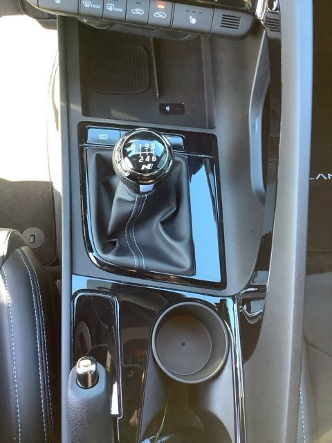Certified 2025 Hyundai Elantra N FWD image 30