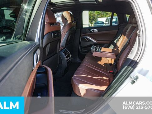Used 2022 BMW X6 xDrive40i w/ M Sport Package image 22
