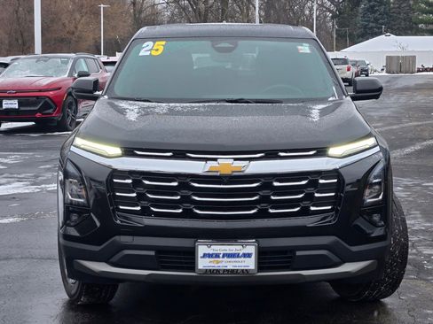 Used 2025 Chevrolet Equinox LT w/ Safety and Technology Package FWD image 3