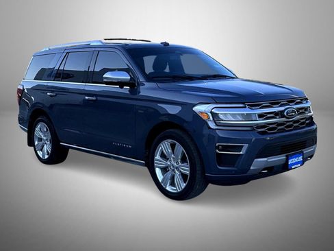 Used 2023 Ford Expedition Platinum AWD/4WD image 3