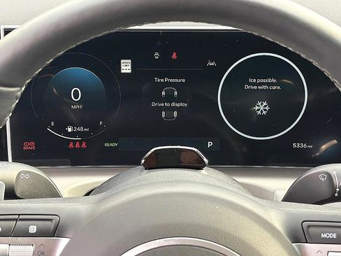 Certified 2025 Hyundai Tucson Limited image 12