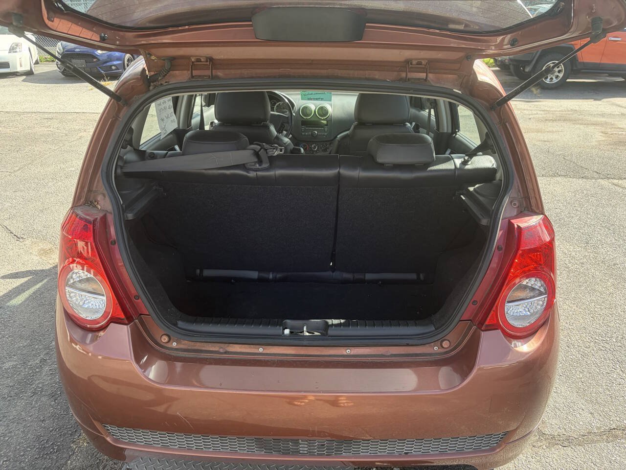 Used 2011 Chevrolet Aveo5 LT FWD image 15