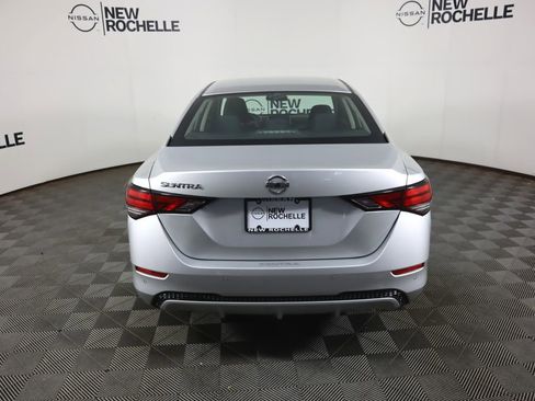 Certified 2022 Nissan Sentra S image 5